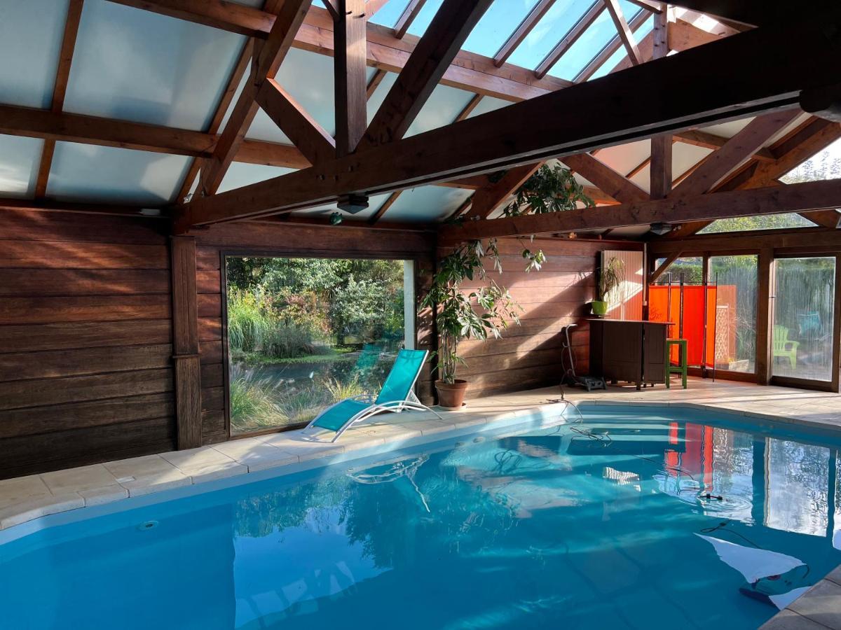 Maison avec piscine et sauna à Vire Viré Exterior foto